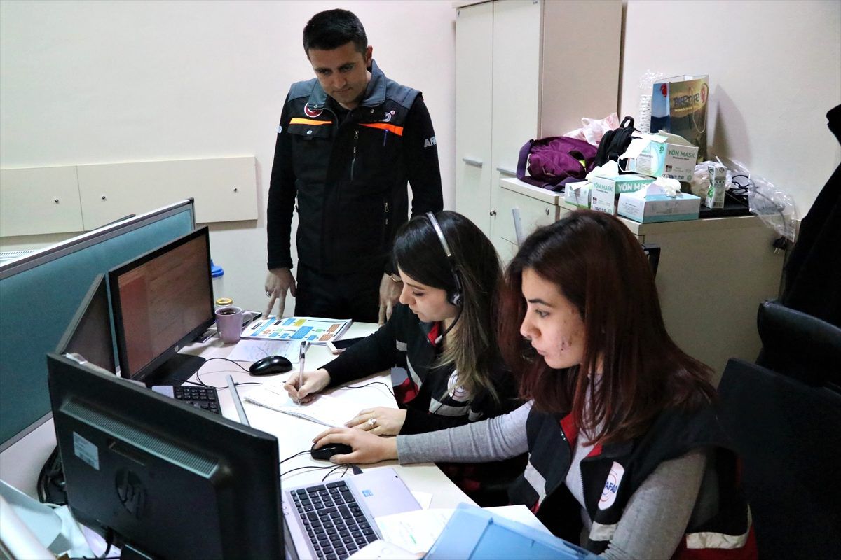 Burdur\'da "Vefa hatları"nı arayan 65 yaş üstü 910 vatandaşın talebi karşılandı