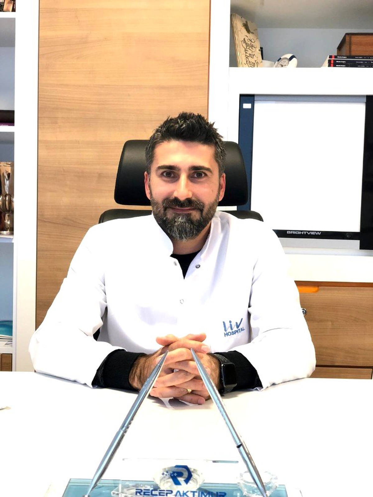 Doç. Dr. Aktimur: "Korona virüse karşı metal paraya dikkat edelim"