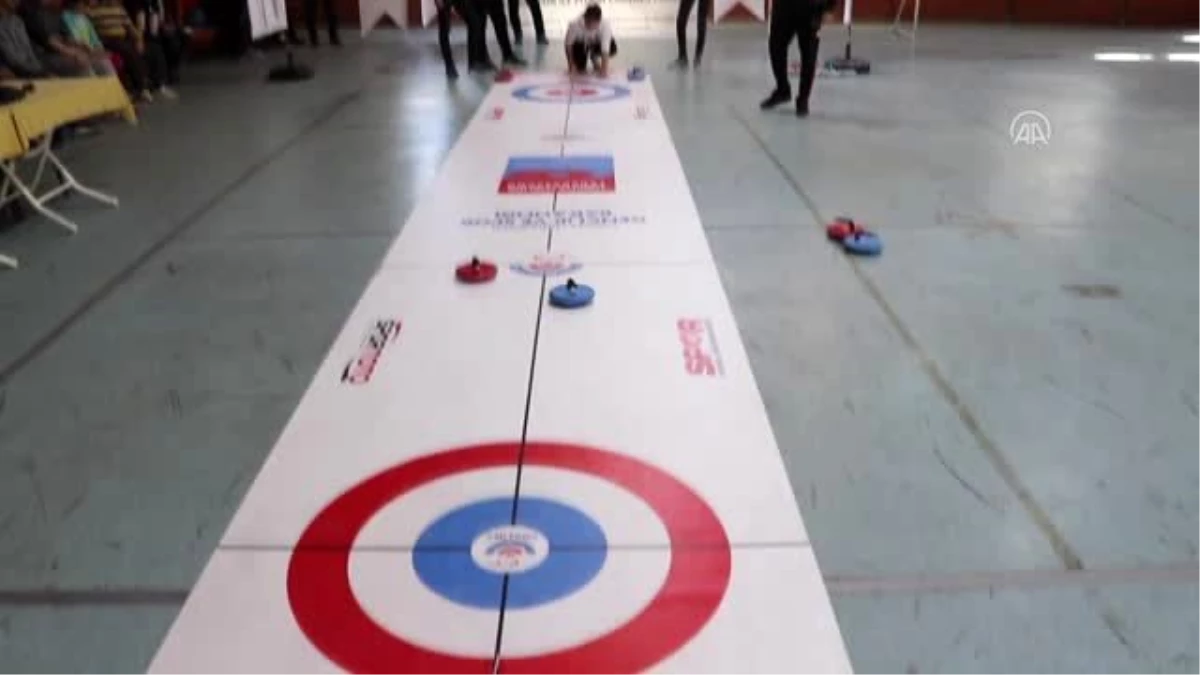 Floor curling sporu görme engelliler için sesli hale getirildi