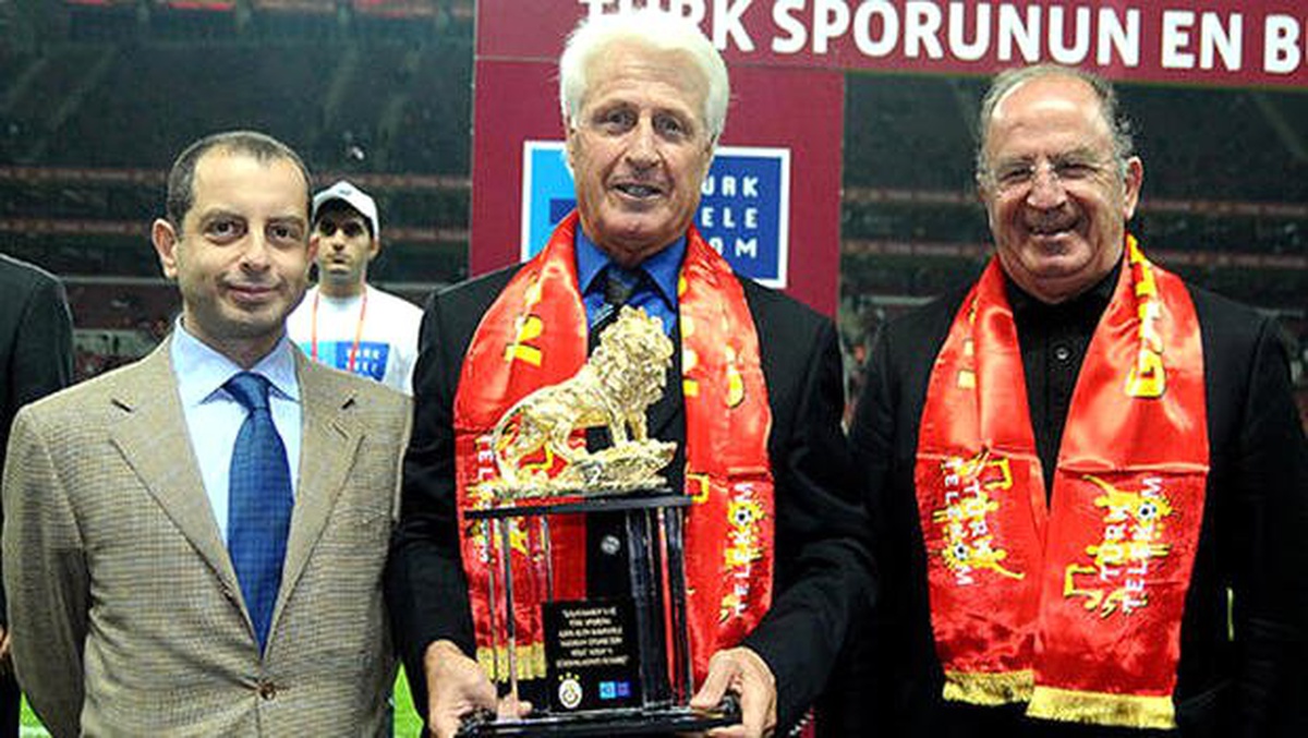 Galatasaray ve Milli Takım\'ın eski kalecisi Nihat Akbay vefat etti