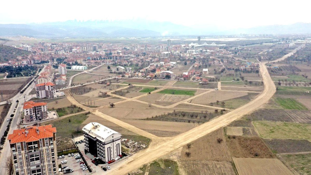 Isparta\'da 155 dönümlük yeni alanda 7 km\'lik yeni yollar açılıyor