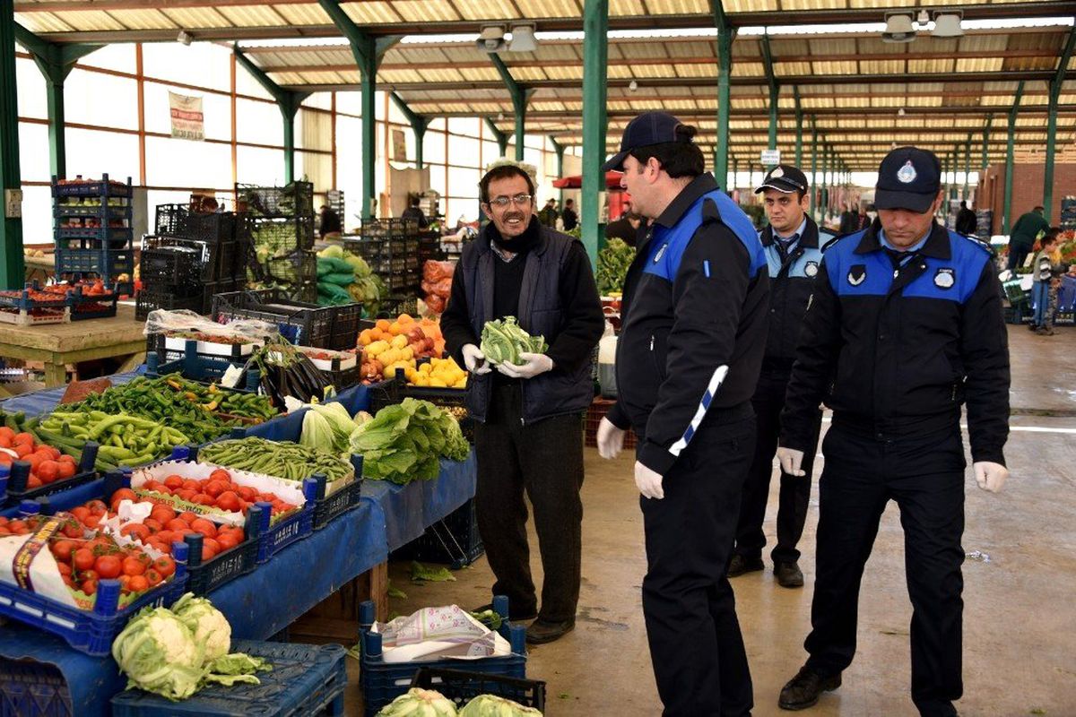 Karatay\'da pazar yerlerinde denetim
