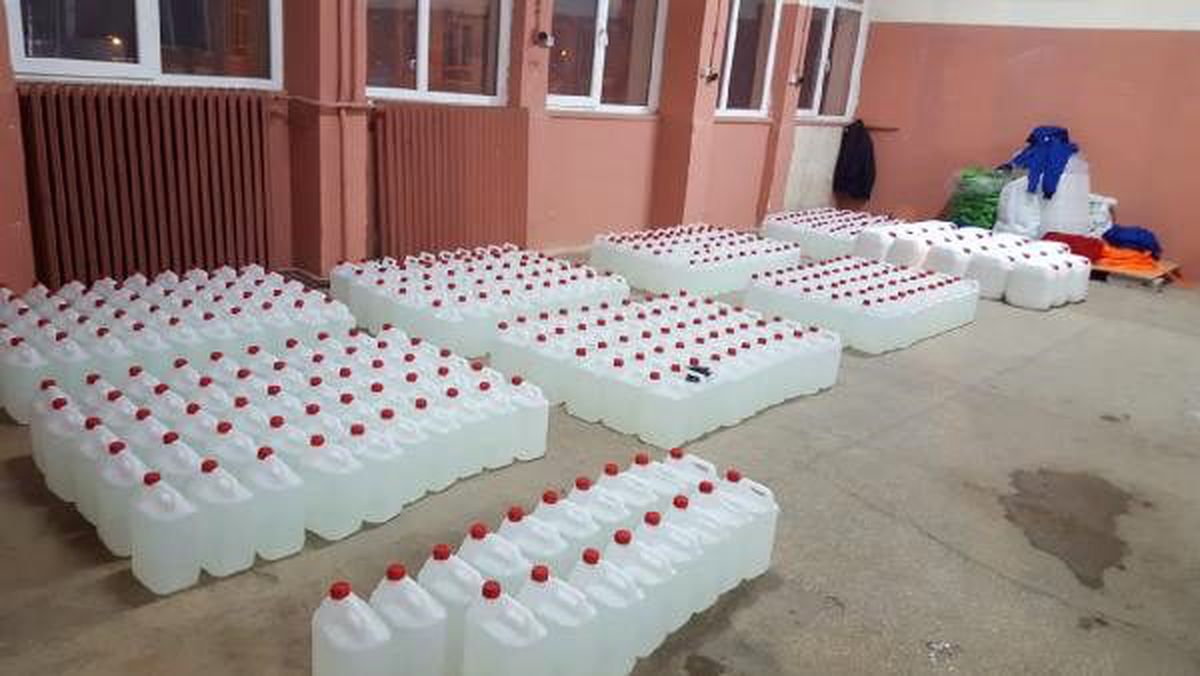 Kırşehir\'de oğrencilerin ürettiği dezenfektanlar, okullara gönderiliyor