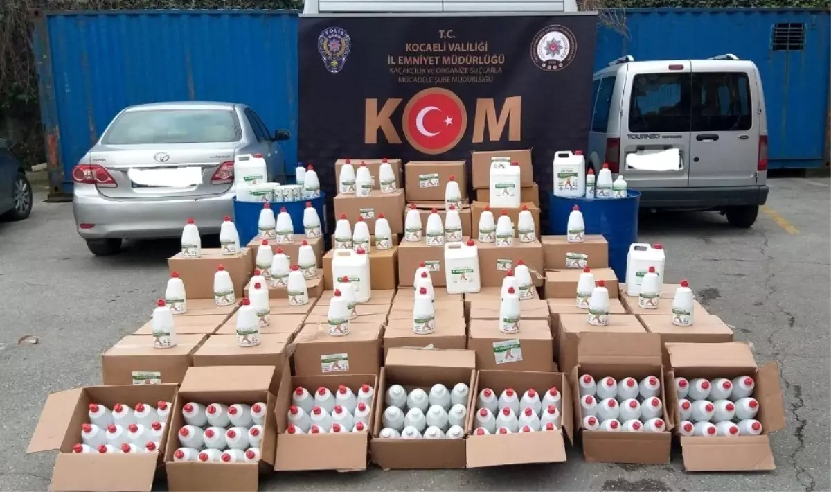 Kocaeli\'de bin 340 şişe sahte el dezenfektanı ele geçirildi: 2 gözaltı
