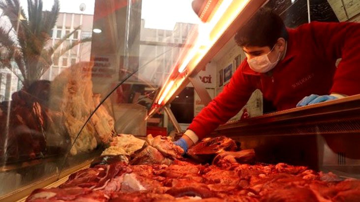 Koronavirüs salgını nedeniyle et fiyatları arttı! Kasapların işleri yüzde 80 düştü