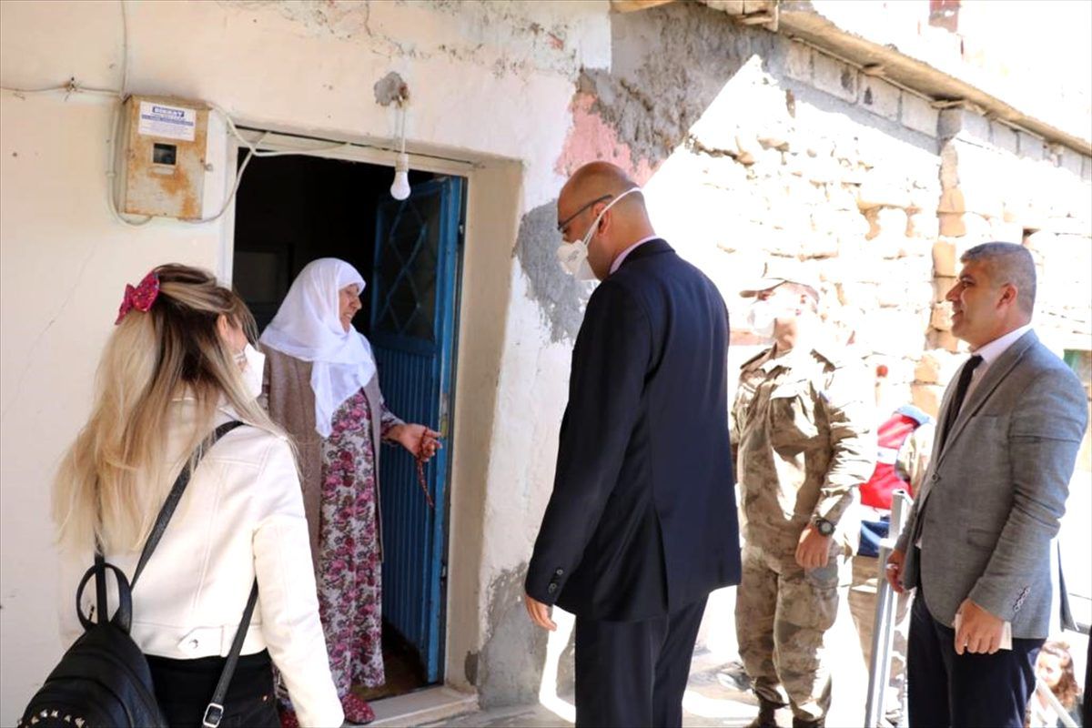 Kurtalan Kaymakamı Aydın da "Vefa Sosyal Destek Grubu" çalışmasında yer aldı