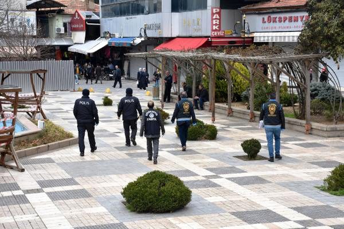 Malatya\'da, 65 yaş üstü vatandaşlar ile marketlere yönelik denetim