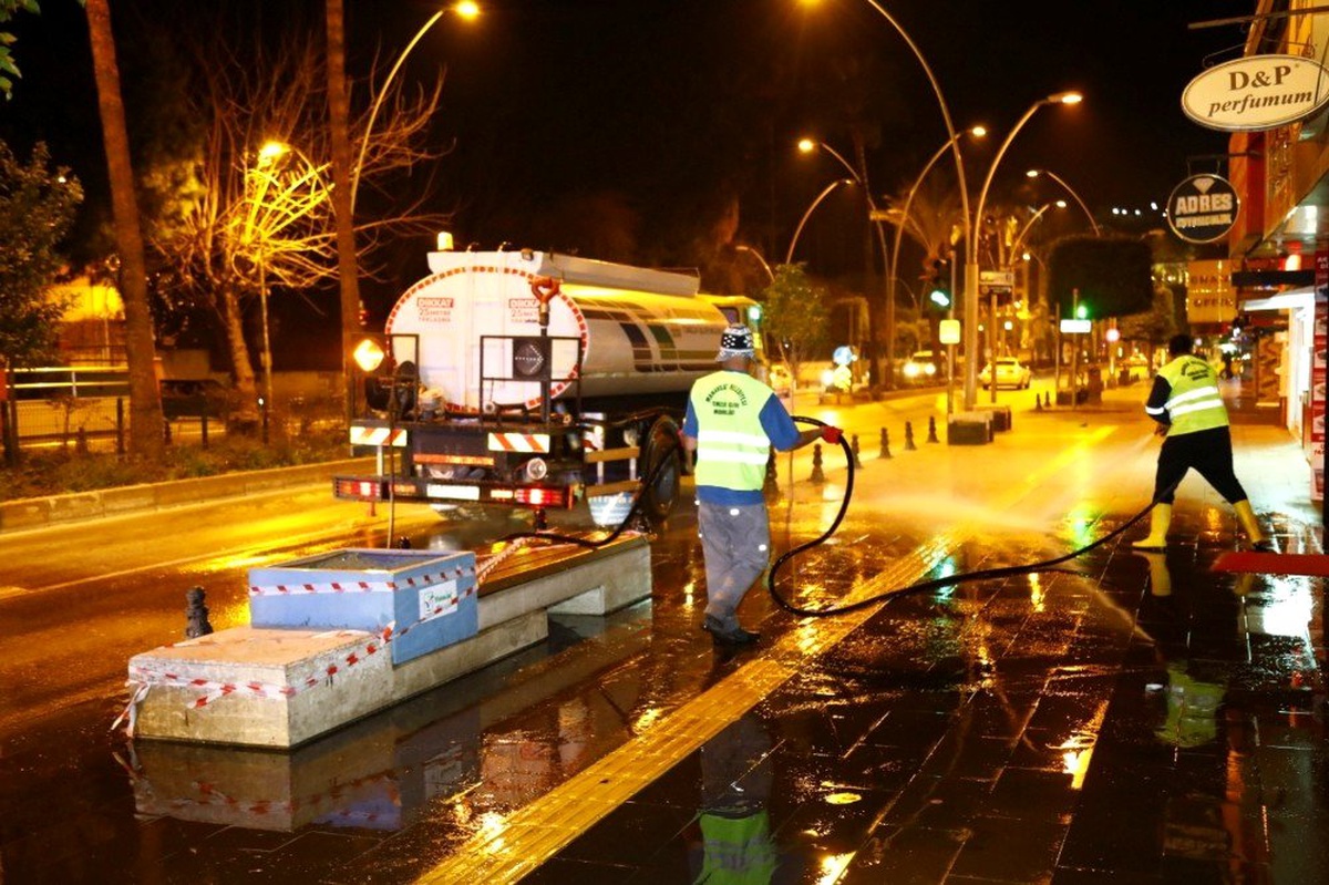 Manavgat\'ta dezenfekte ekiplerinin sayısı arttırıldı