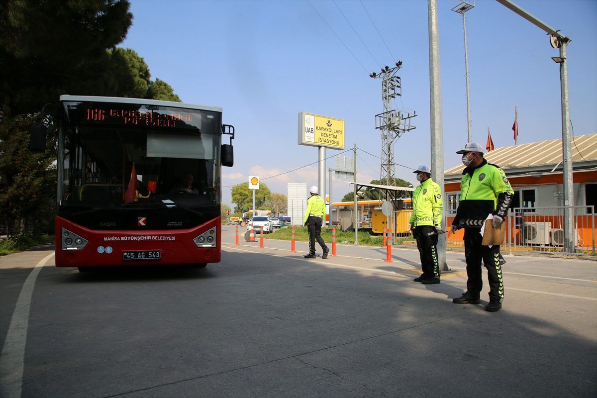 Manisa\'da yolcu otobüslerine koronavirüs denetimi