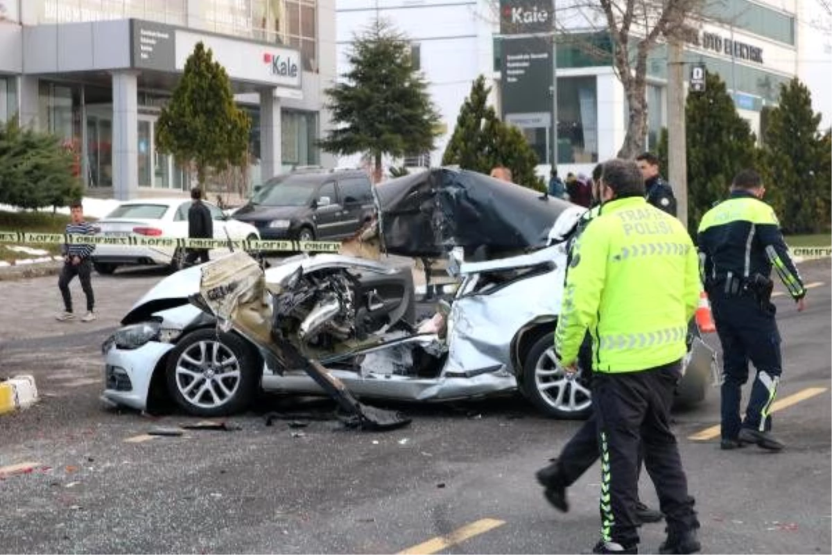 Nevşehir\'de otomobil TIR\'a çarptı:  1 ölü