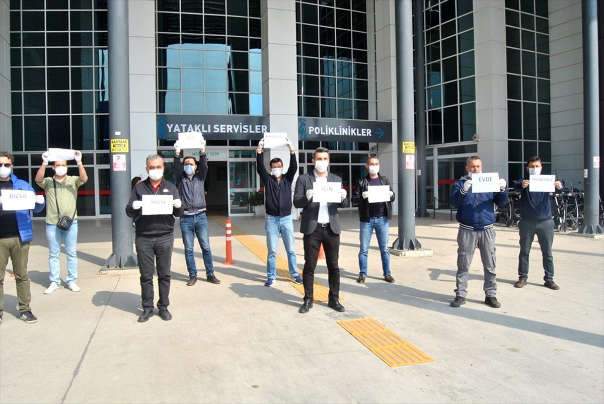 Ödemiş\'te sendika temsilcileri sağlık çalışanlarına destek verdi