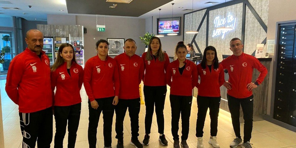 (Özel haber) Boks Federasyonu\'ndan korona virüs açıklaması: "3 sporcu ve 1 antrenörümüz pozitif...