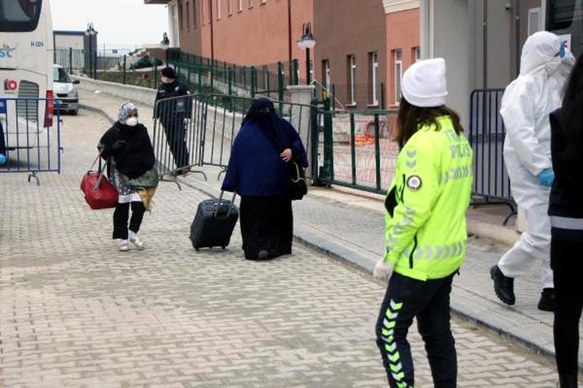Pakistan\'dan getirilen 20 kişi, Bolu\'da öğrenci yurduna yerleştirildi