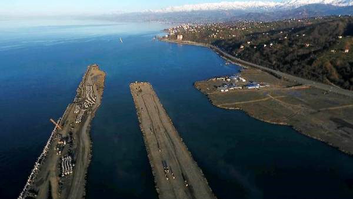 Rize-Artvin Havalimanı\'nın yüzde 62\'si tamamlandı