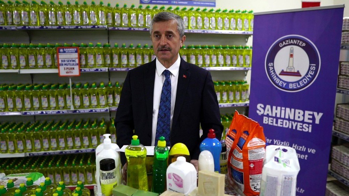 Şahinbey Belediyesi\'nden binlerce aileye biner TL destek
