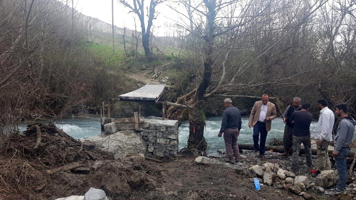 Teröristler köprü inşaatına mayın yerleştirmiş