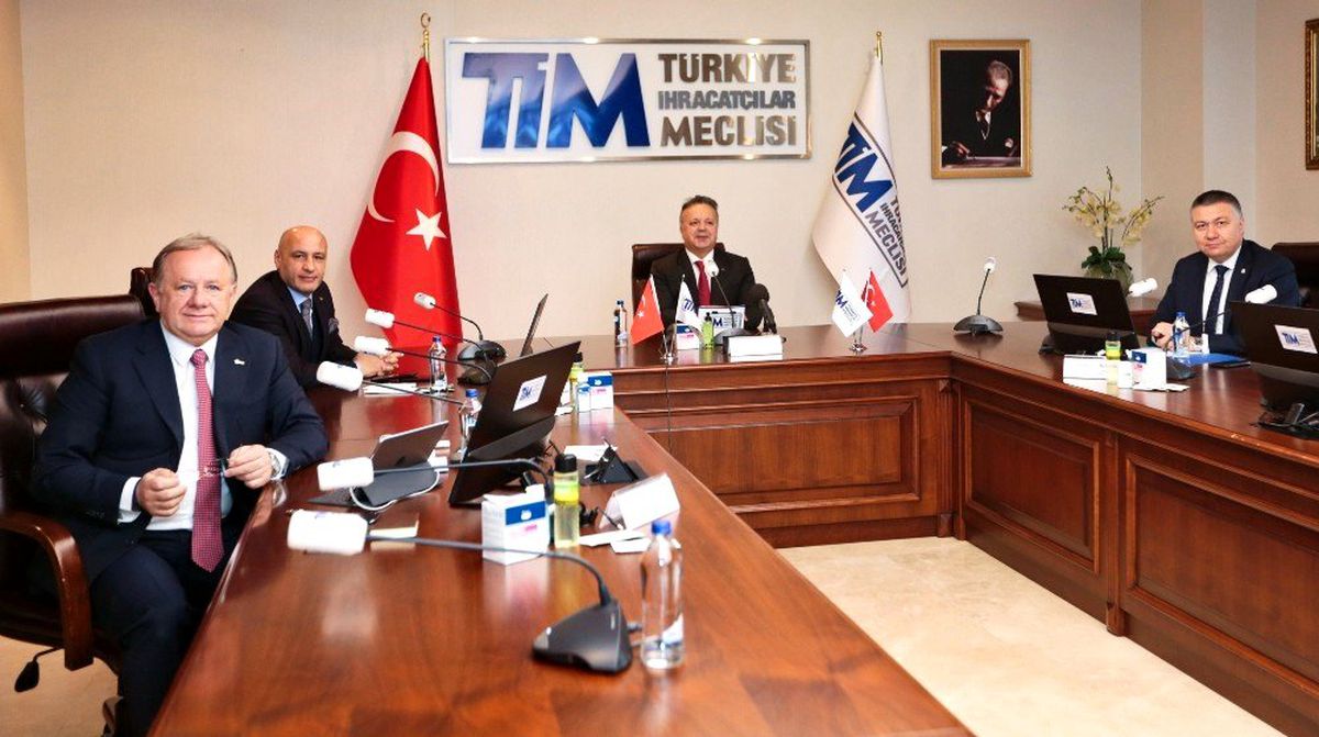 TİM Başkanı Gülle: "Bugüne kadar ihracatımız için ürettik, şimdi sağlığımız için üretiyoruz"