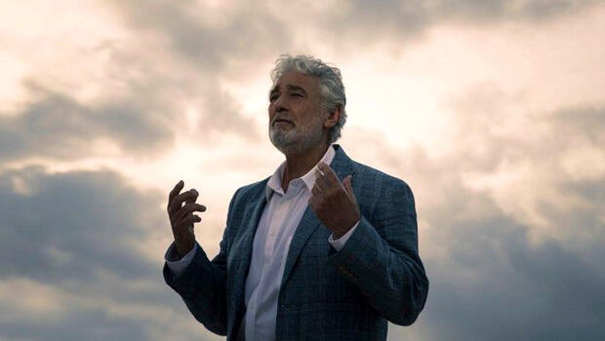 Ünlü tenor Placido Domingo da corora virüse yakalandı