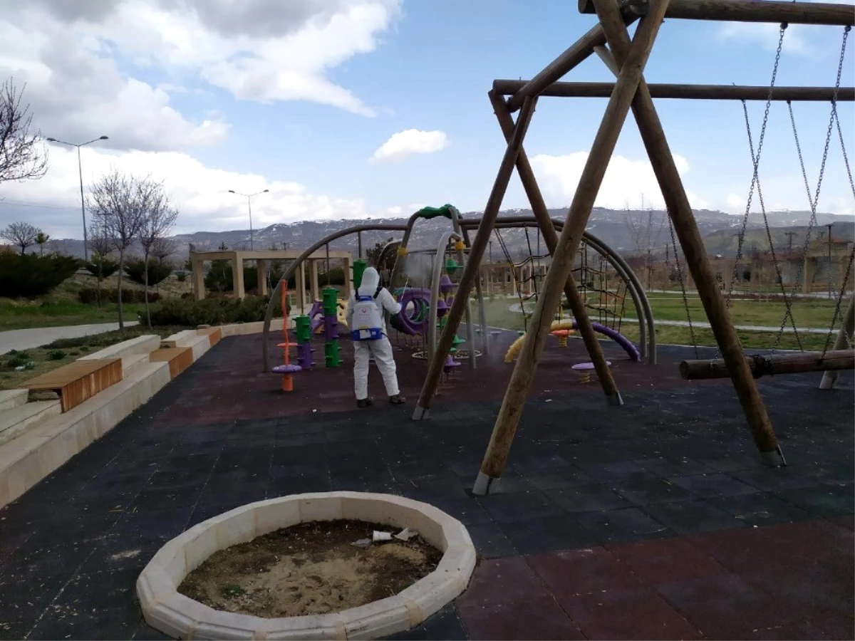 Ürgüp\'te çocuk parkları dezenfekte edildi