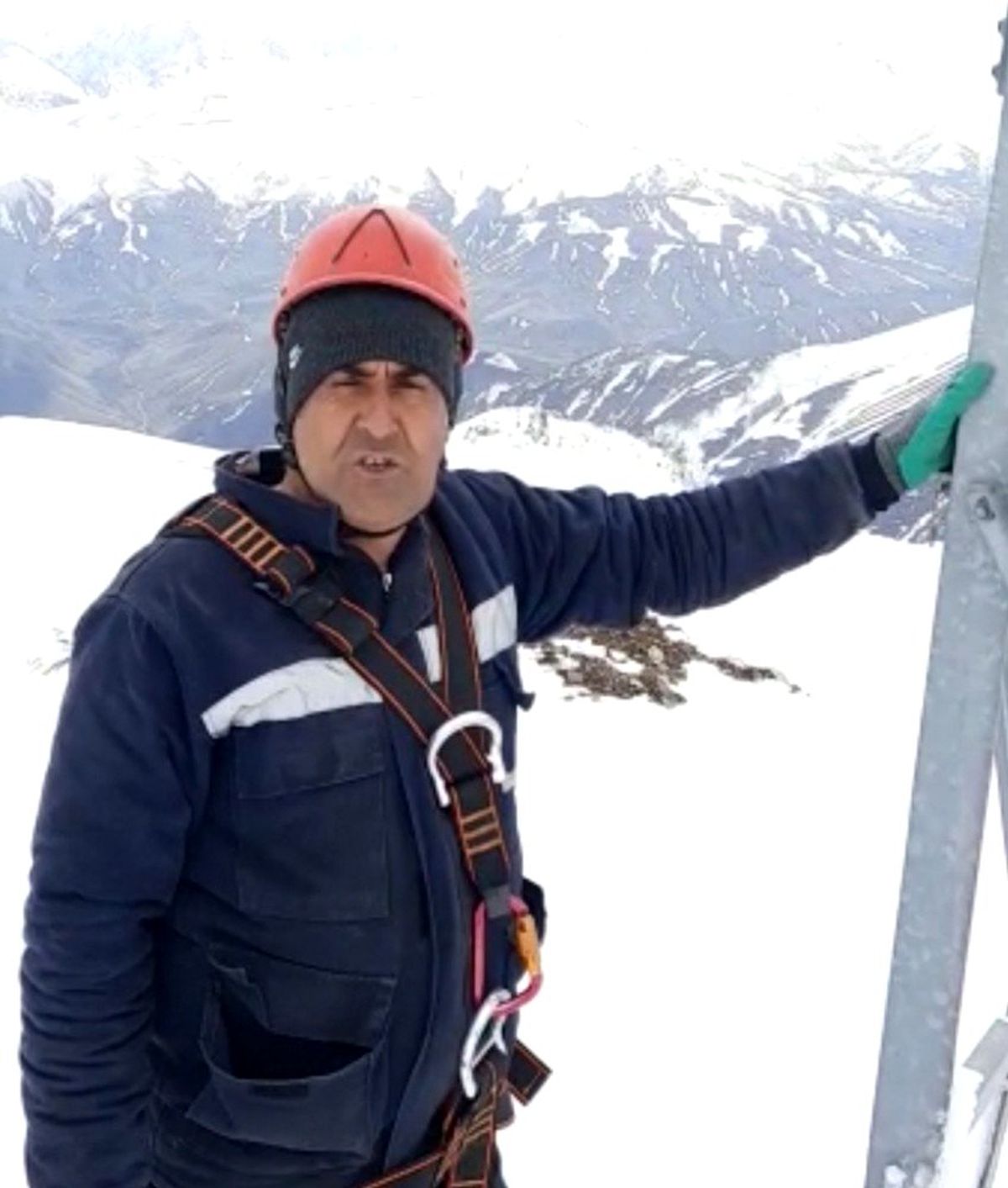 VEDAŞ çalışanlarından anlamlı mesaj