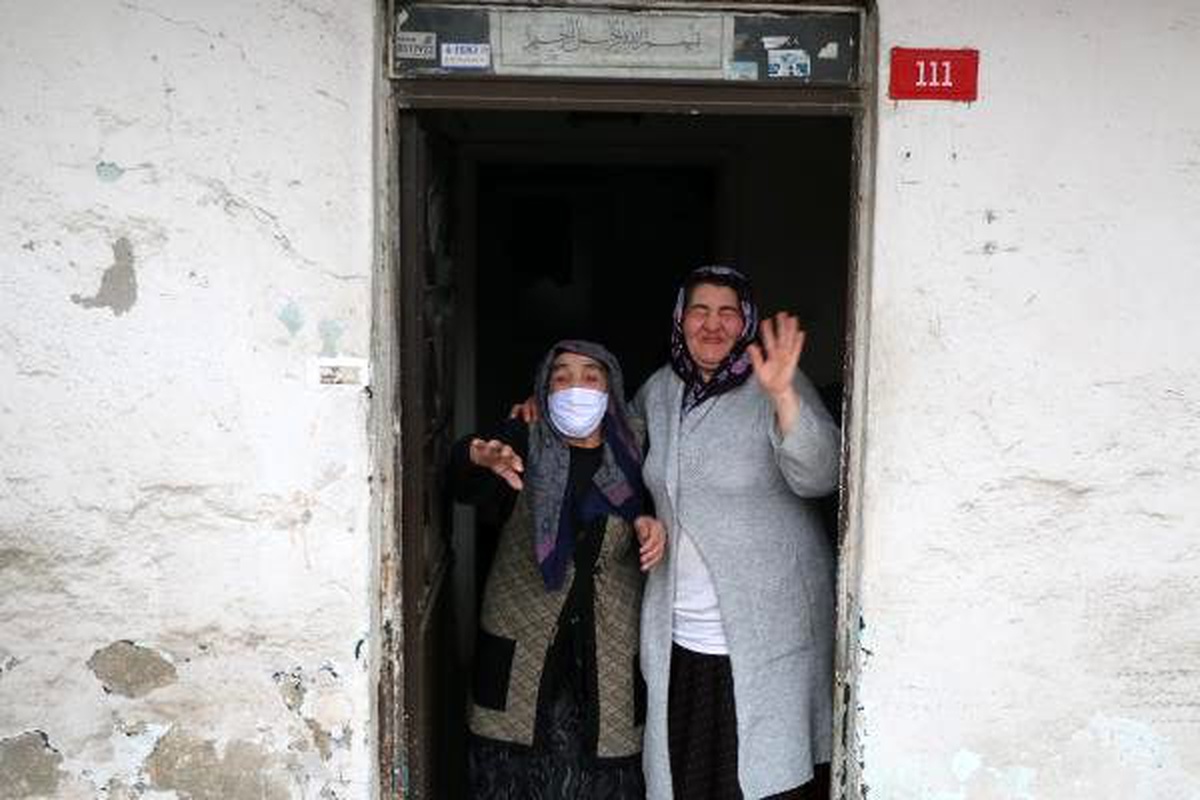 \'Vefa İletişim Merkezi\'yle vatandaşlara yardım götürülüyor