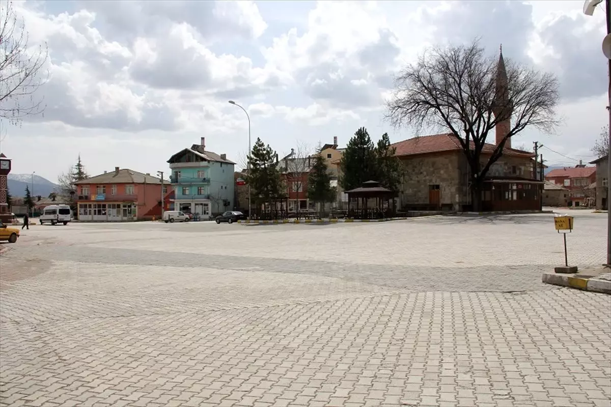 Yalıhüyük\'te sokağa çıkma yasağına uyum rekor düzeyde