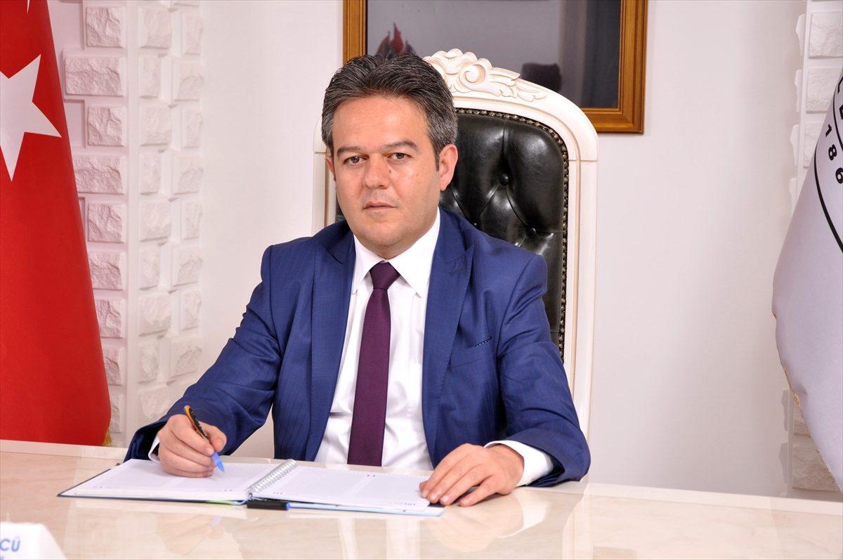 Yalvaç Belediyesi kapalı iş yerlerinden kira almayacak