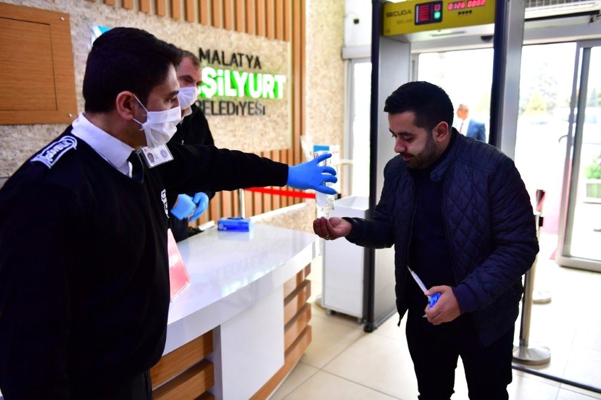 Yeşilyurt Belediyesi korona virüs önlemlerini arttırdı