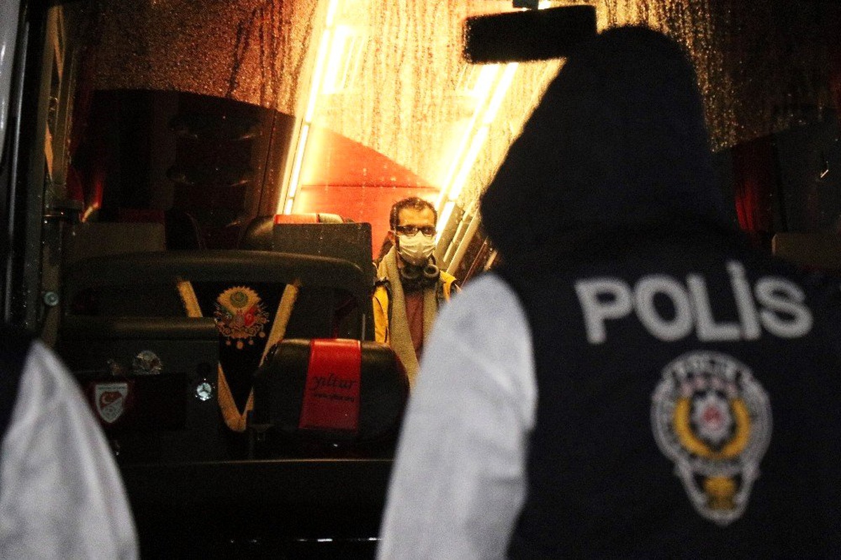 Yurt dışından getirilen 346 öğrenci, vatandaş ve 2 bebek Sakarya\'da karantina altına alındı