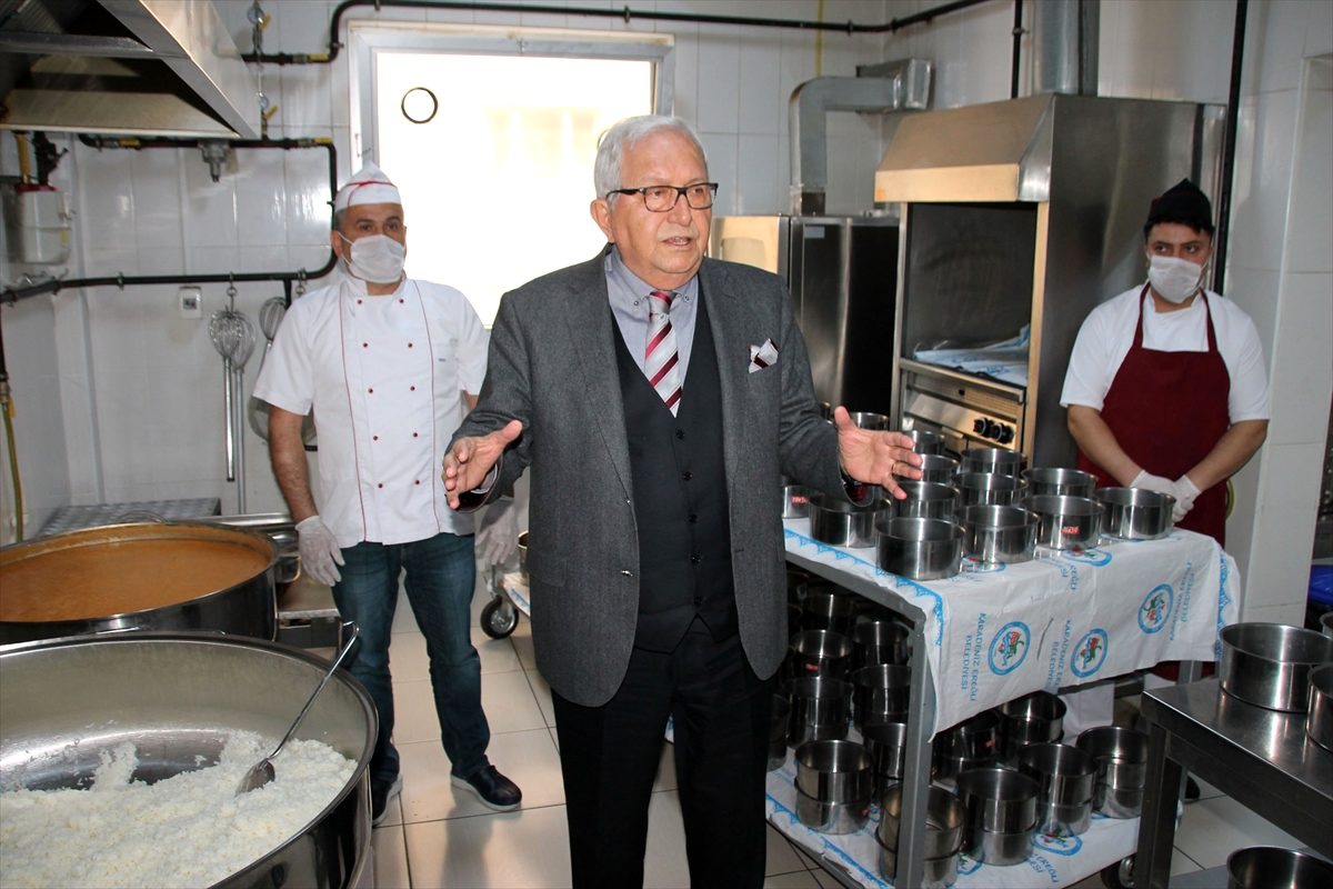 Zonguldak\'ta 65 yaş ve üstü ile ihtiyaç sahiplerinin evlerine yemek dağıtılıyor