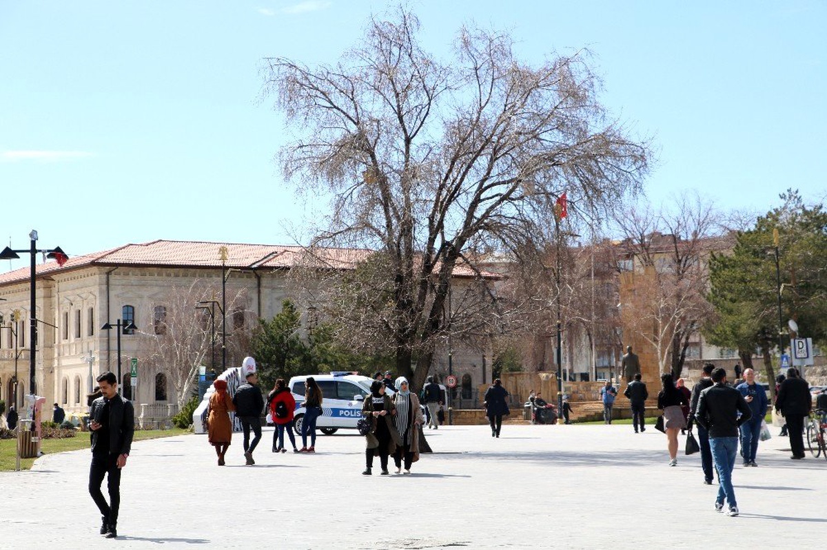 14 gün kuralına uymayan 87 kişiye 274 Bin TL para cezası