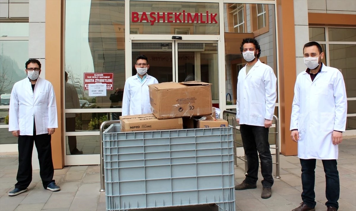 Alaşehir\'de sağlık çalışanlarına maske desteği