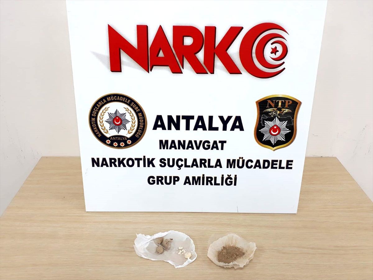 Antalya\'daki uyuşturucu operasyonunda 3 kişi yakalandı