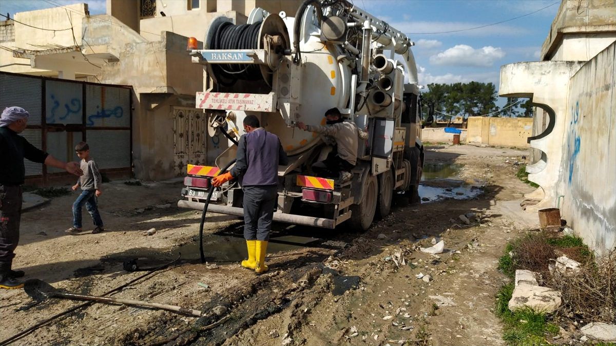 Barış Pınarı Harekatı bölgesinde alt yapı ve dezenfeksiyon işlemi sürüyor