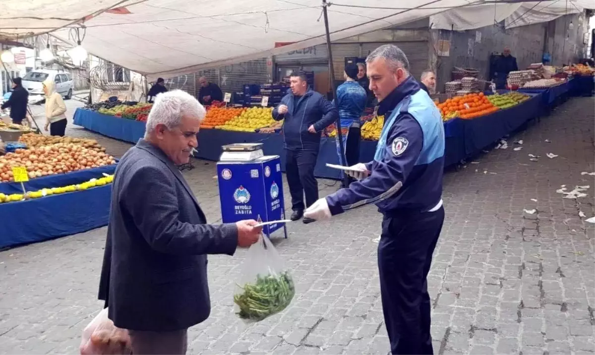 Beyoğlu zabıtasından semt pazarlarında korona virüs denetimi