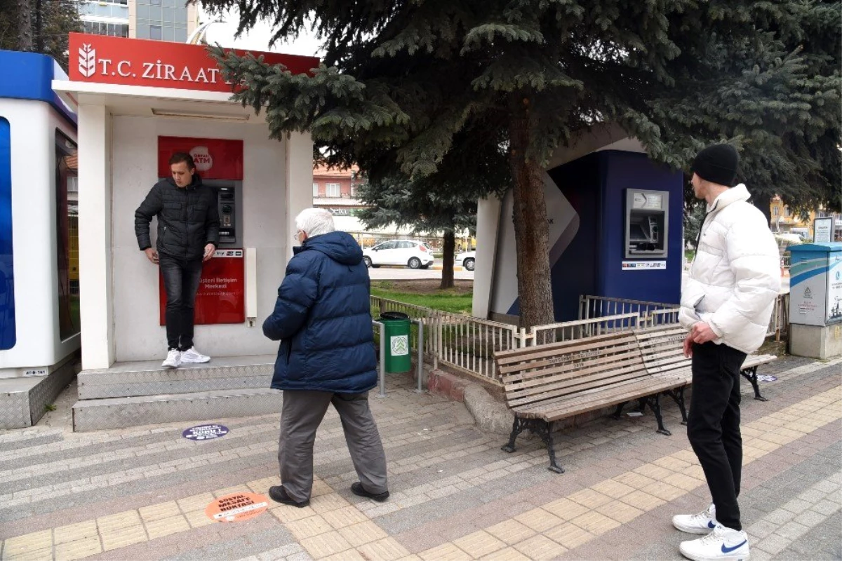Dursunbey\'de Sosyal Mesafe Noktası Uygulaması