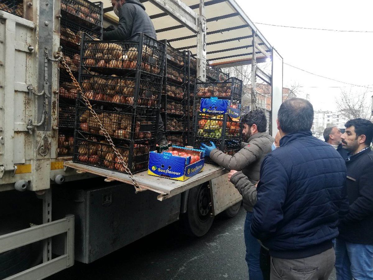 Gizemli hayırseverler bu kez Esenyurt ve Arnavutköy\'de ortaya çıktı