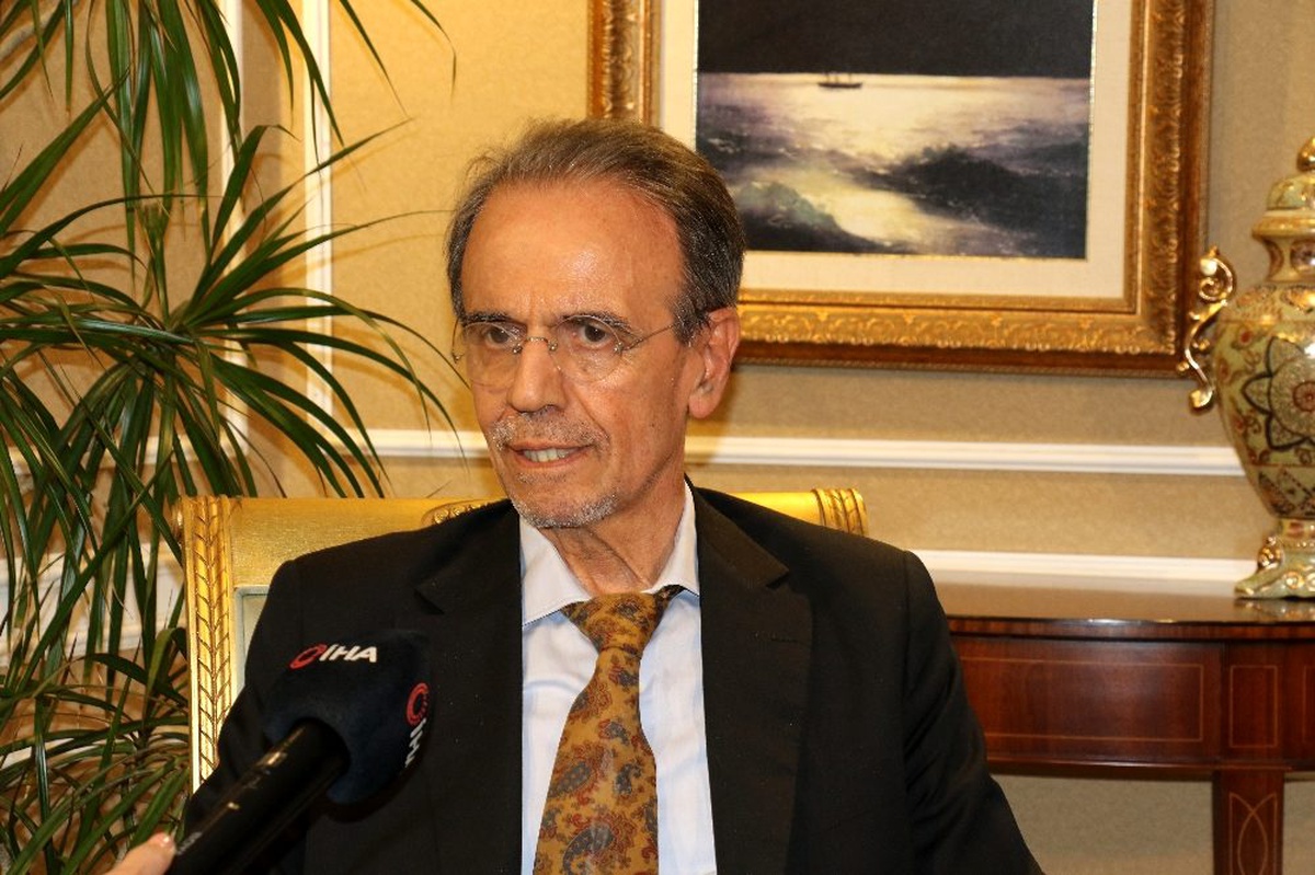 "Halk kurallara uyarsa yayılım 1 ayda kontrol altına alınır"