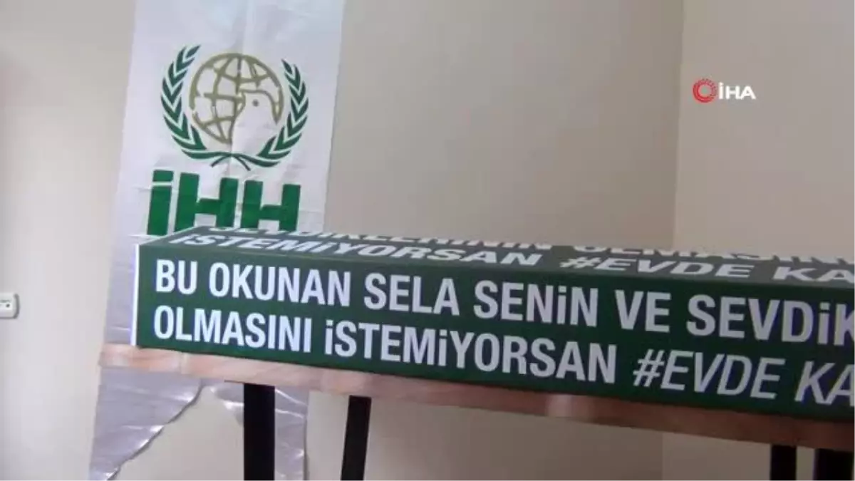 İHH tabutla çağrı yaptı: "Lütfen evde kalın"