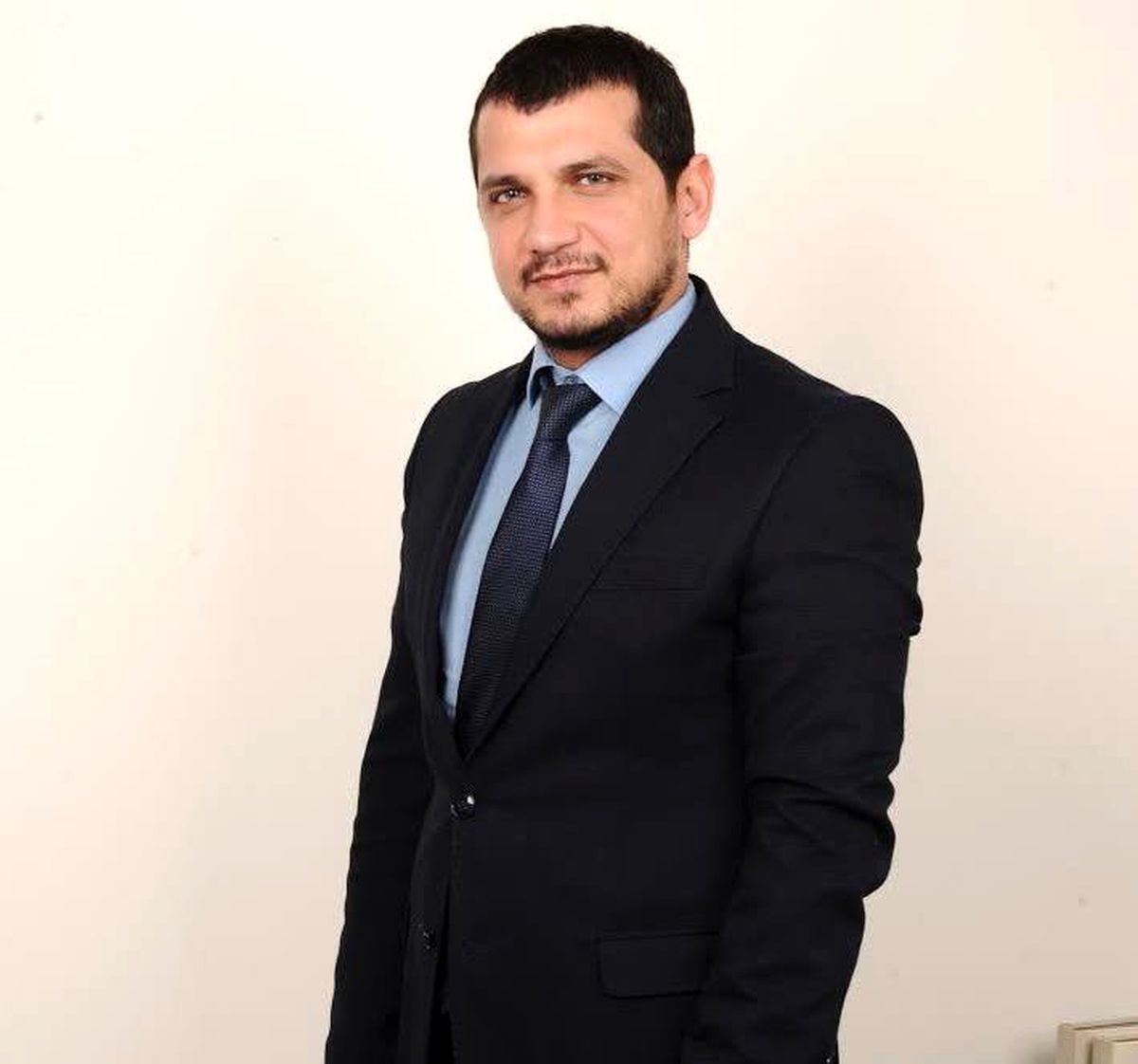 İş adamı, tonlarca dezenfektanı devlete hibe etti