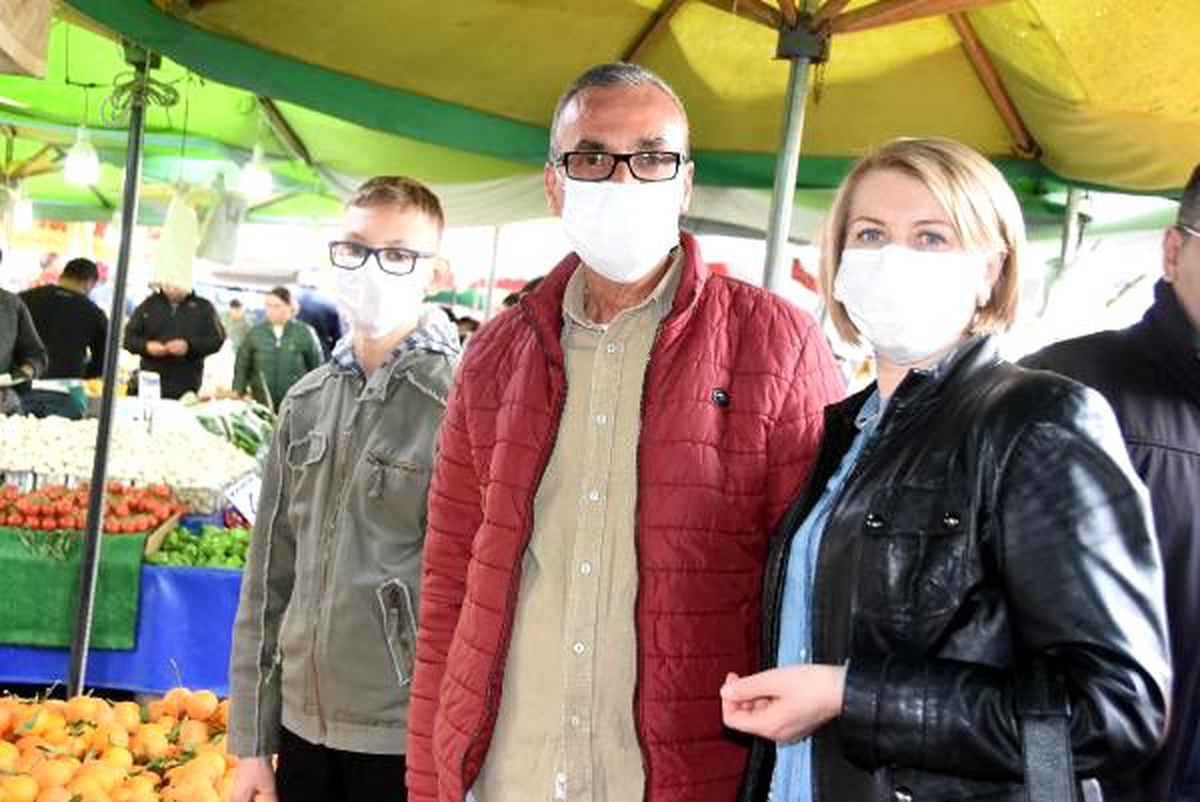 İzmir\'de semt pazarlarına koronavirüs etkisi