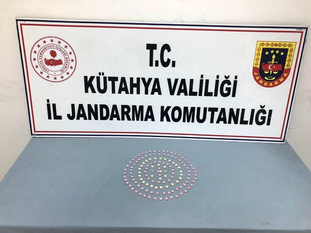 Kütahya\'da 162 adet extacy hap ele geçirildi