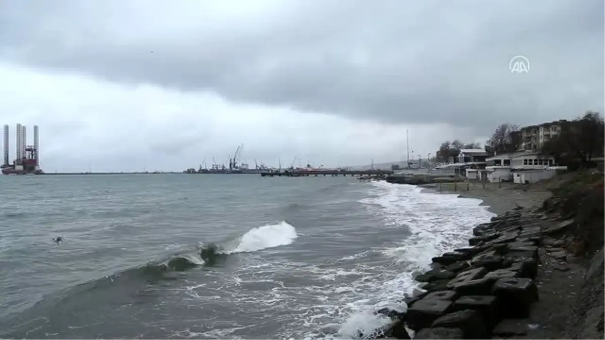 Marmara Denizi\'nde poyraz etkisini sürdürüyor