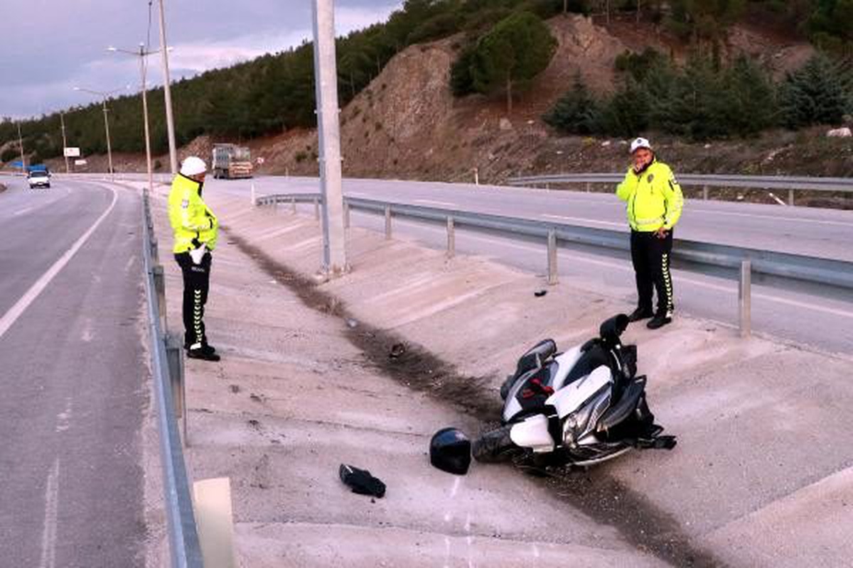 Motosikletle kaza yapan veteriner hekim yaşamını yitirdi
