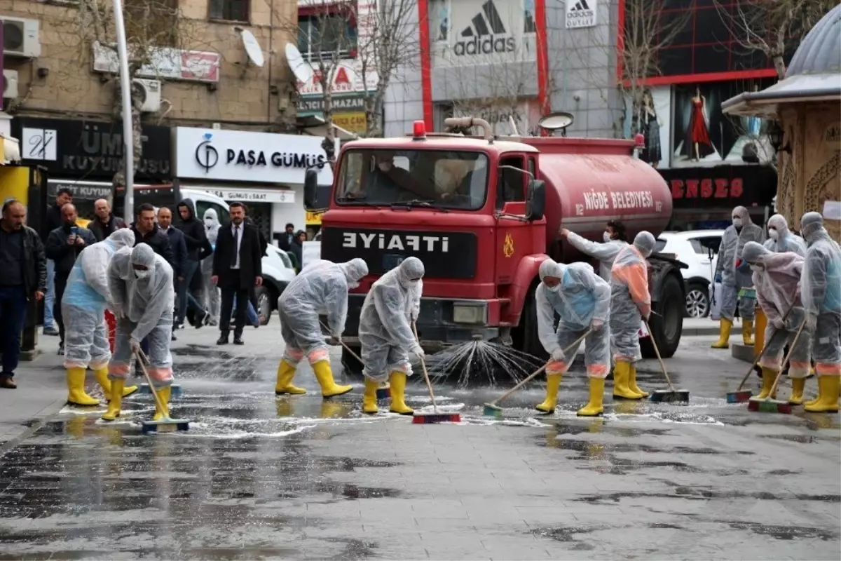 Niğde Belediyesi Parkları yıkadı