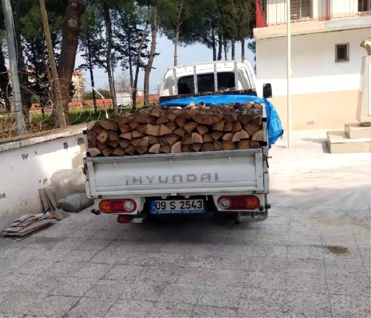 \'Odun yardımı yapacağız\' diyerek girdikleri evden altın çaldılar