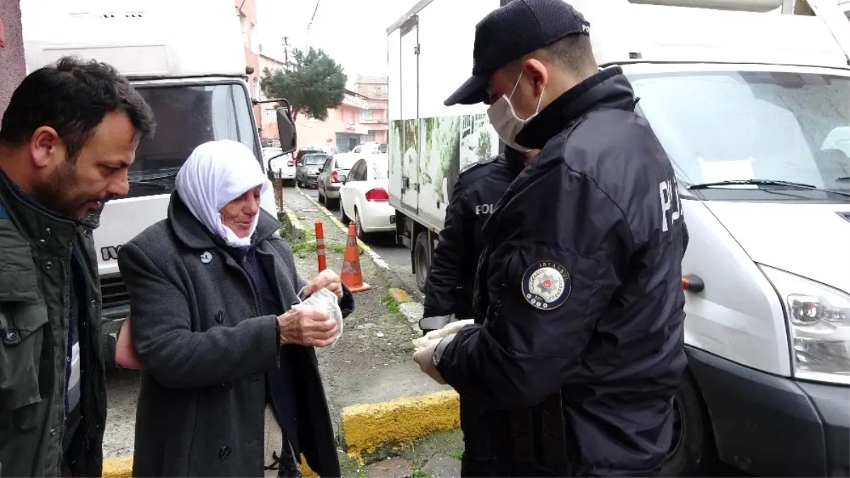 (Özel) Beyoğlu polisinden 83 yaşındaki kadına yardım eli