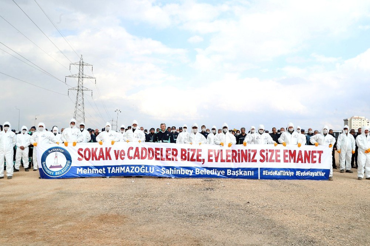 Şahinbey\'den dezenfekte personeline ikramiye