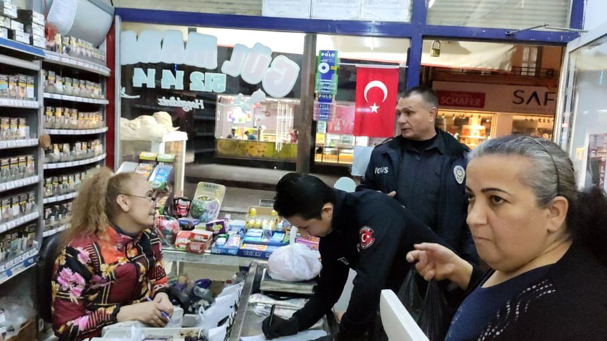 Samandağ\'da marketlere korona virüs tebligatı