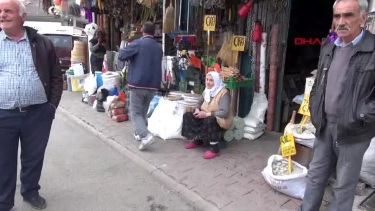 SİVAS Yolunu kaybeden 90 yaşındaki kadını, polis evine bıraktı